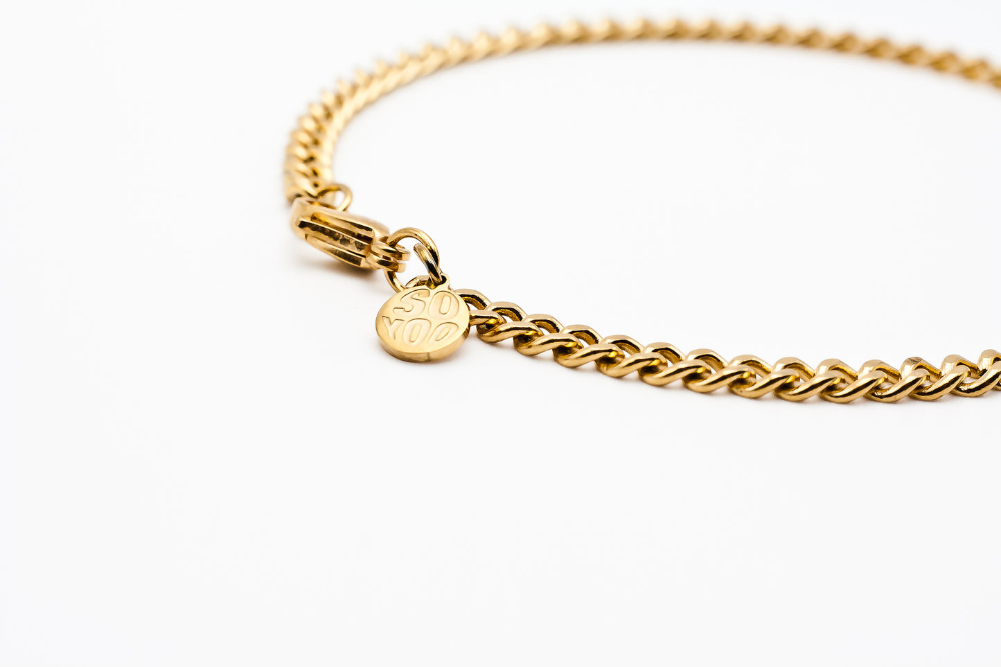 Kirby Medium Bracelet Gold (AKA Connell)