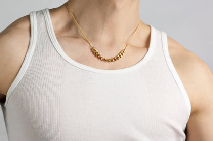 Contrast Chain Gold