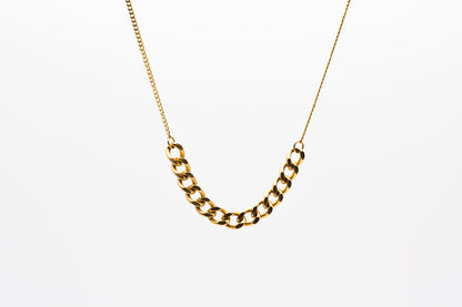 Contrast Chain Gold